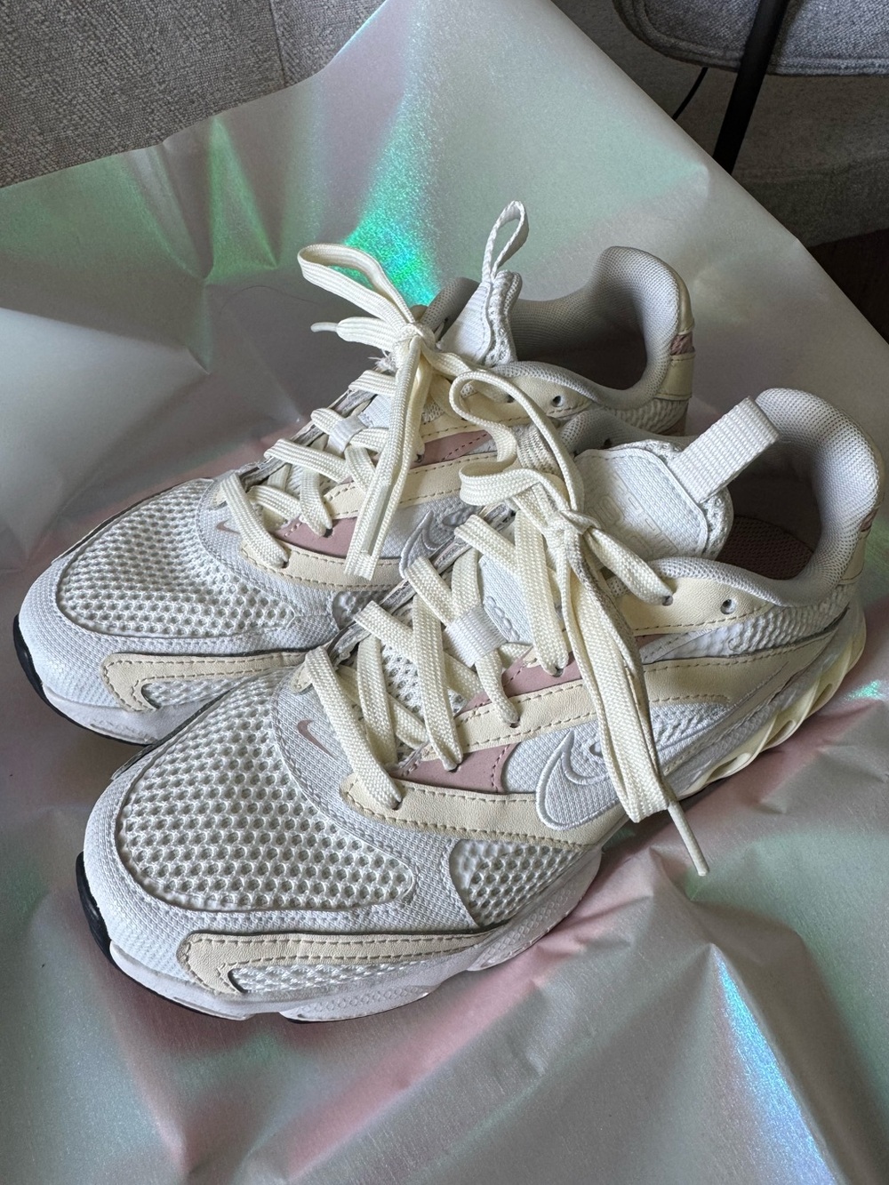 Nike Zoom Air Fire Women's Shoes Size 7 Coconut Milk/Pink Oxford/White